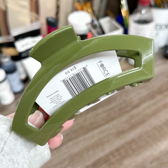 Large Open Teleties Clip - Olive Green - NWT - Picture 2 of 2